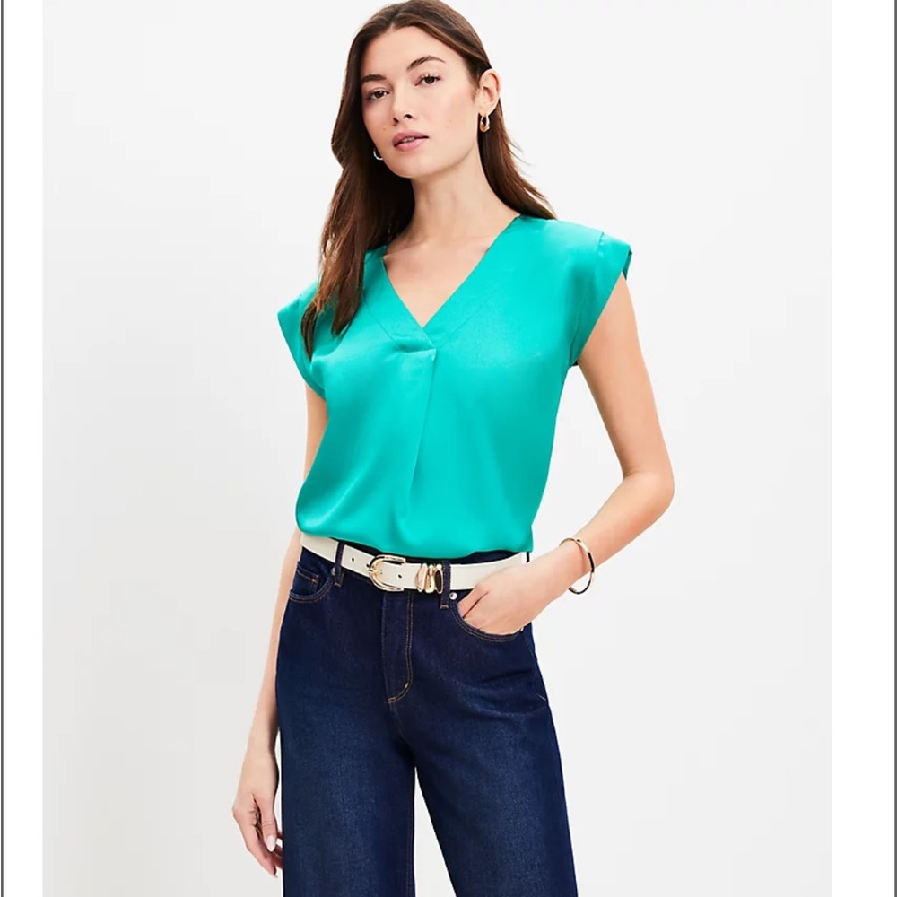 LOFT Tapered Sleeve V-Neck Top NWT Size L